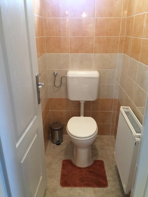 Báró Berg Apartman Kapuvár Exterior foto